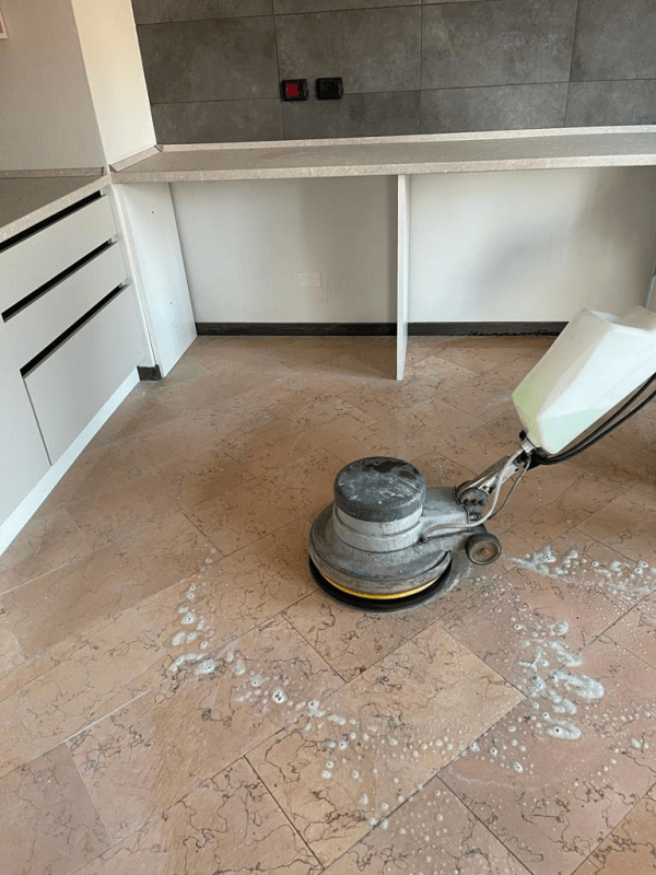 lavaggio pavimenti