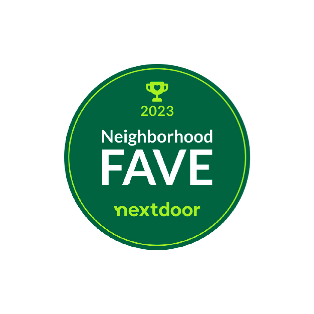 nextdoor neighborhood fave award 2023 badge for green machines lawn care