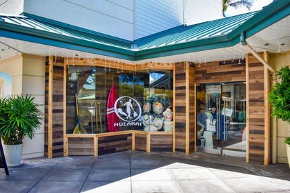 Hulakai Hilo Store