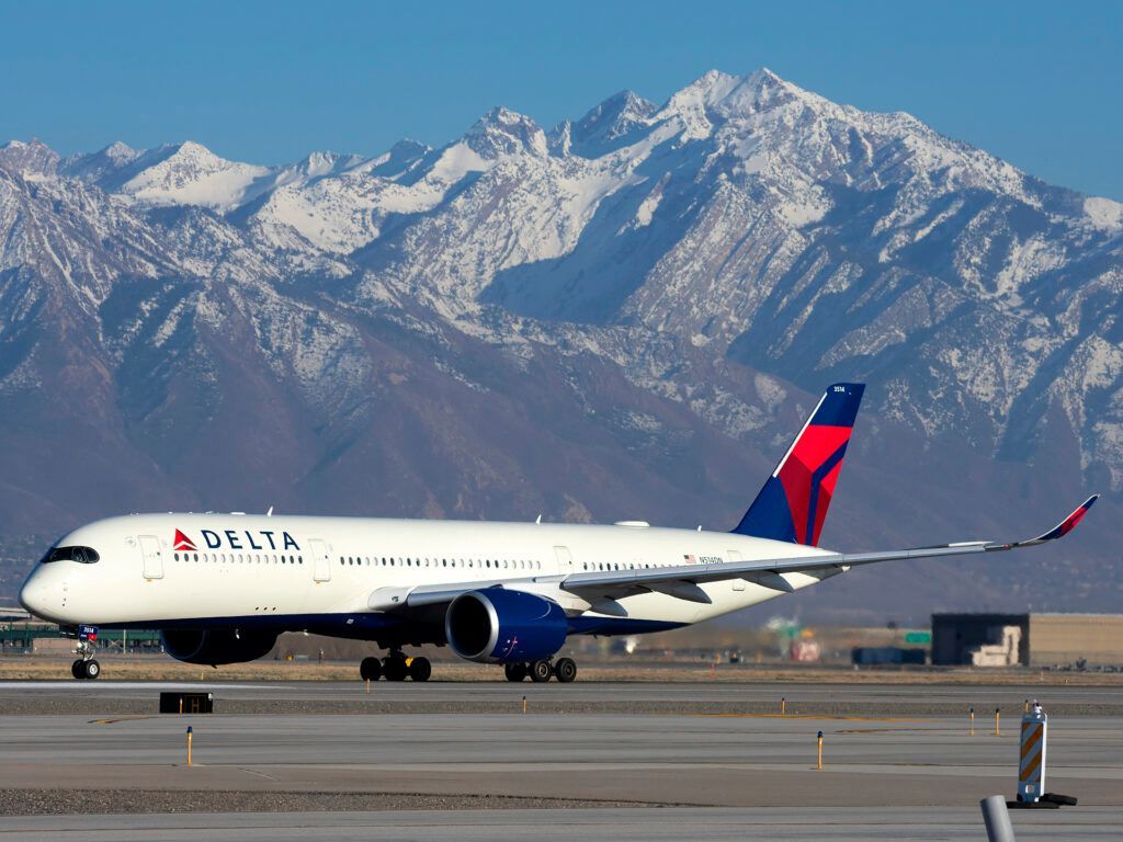 Delta flight arriving in Salt Lake City
