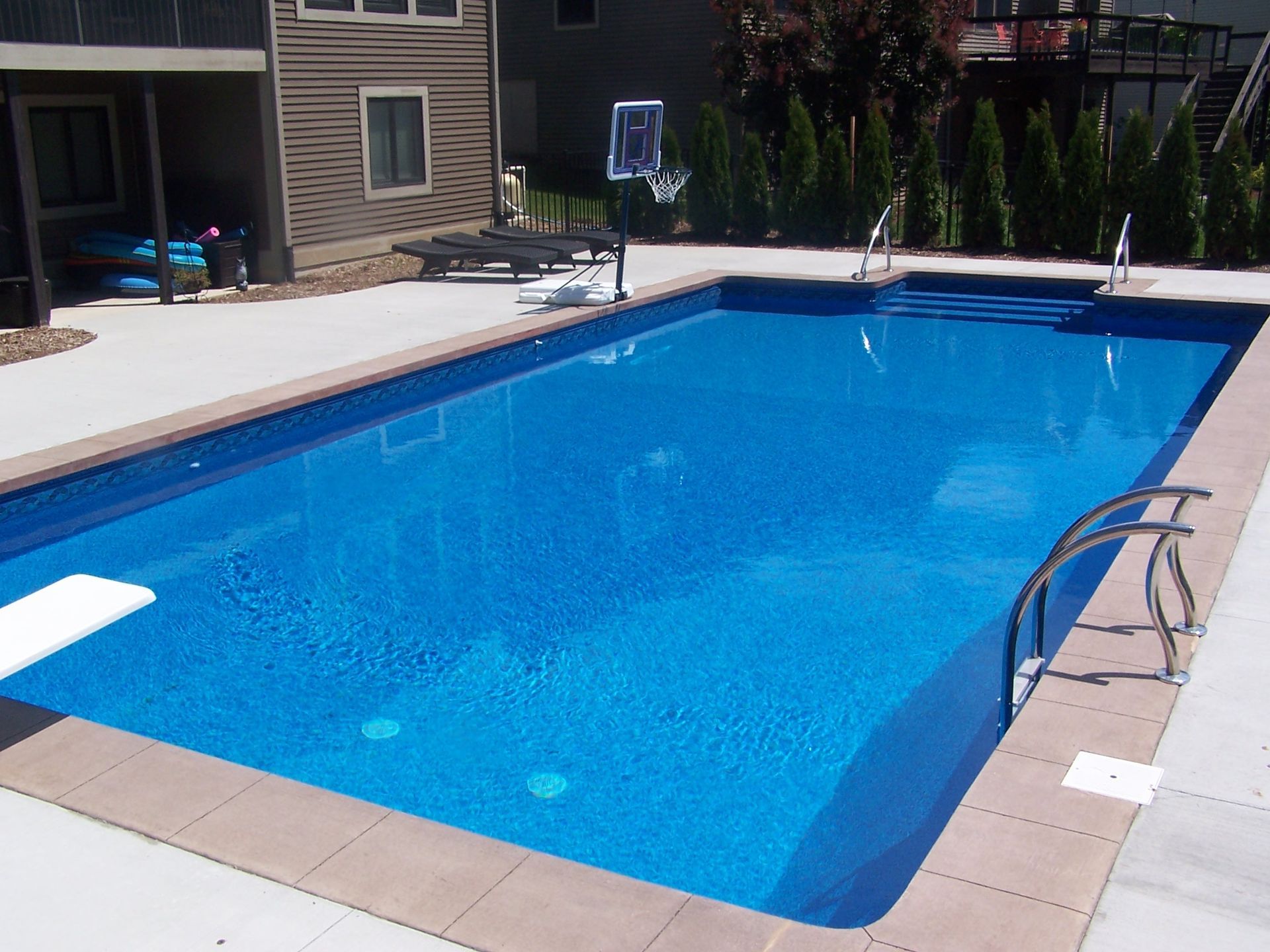 Pool Service | Grand Rapids, MI | 616-254-9675