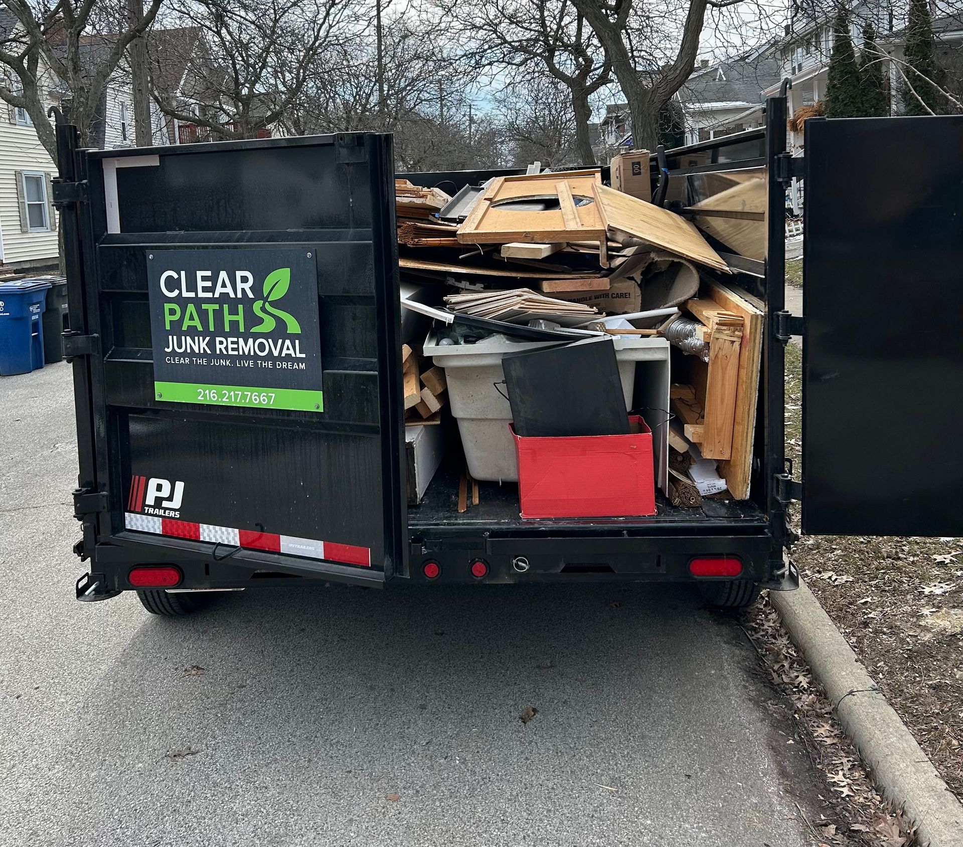 Trailer full of junk in Lakewood
