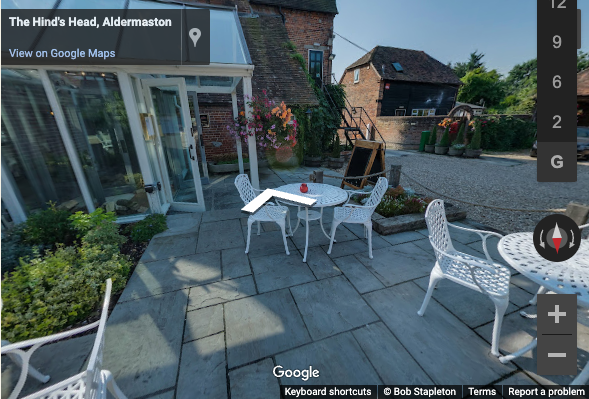 The Hind's Head, Aldermaston | Patio
