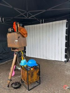 Fotobox bei Firmenveranstaltung in Petersberg – Outdoor‑Aufbau unter Pavillon