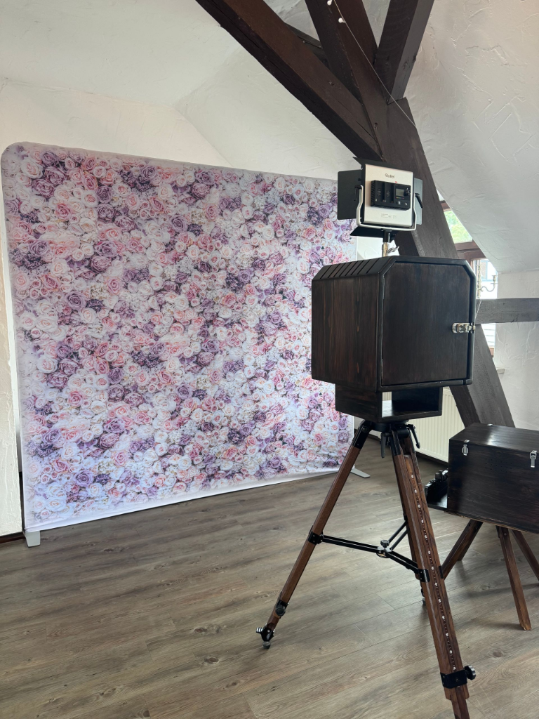 Premium Fotobox im Retro-Look mieten für Events