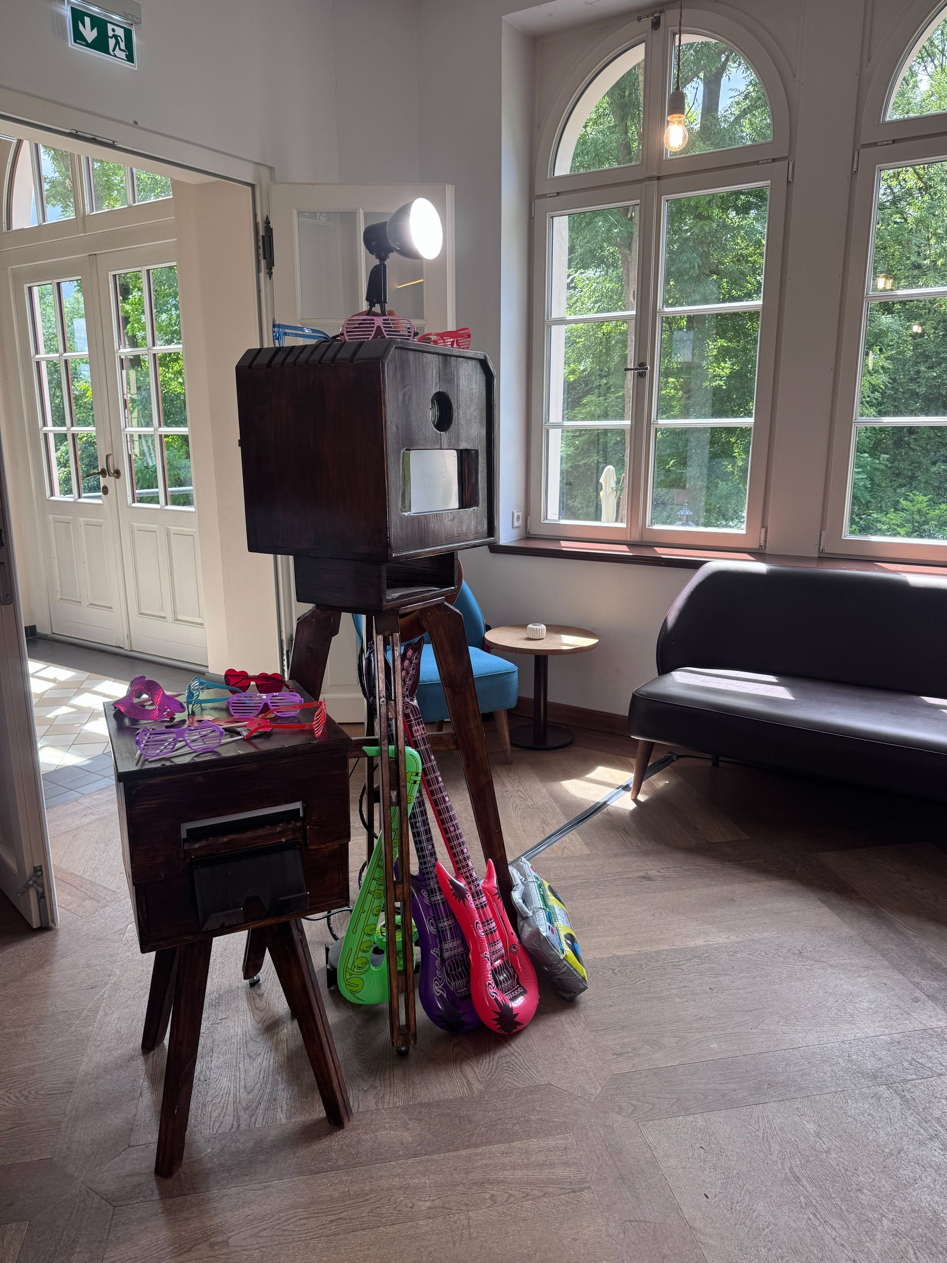 Kunden begeistern am Messestand mit Fotoautomat