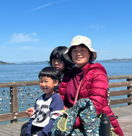 Hung's photo with her children