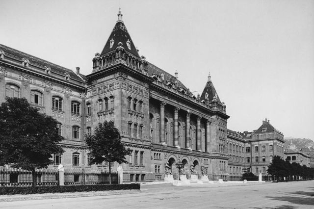 University of Technology in Budapest, archive