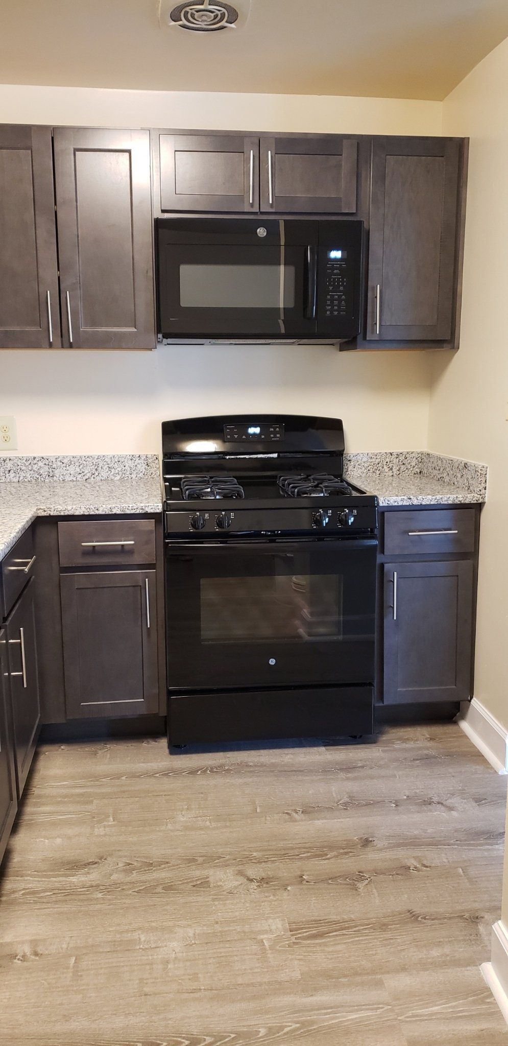 Hewitt Square Gallery Montgomery County Apartments for Rent