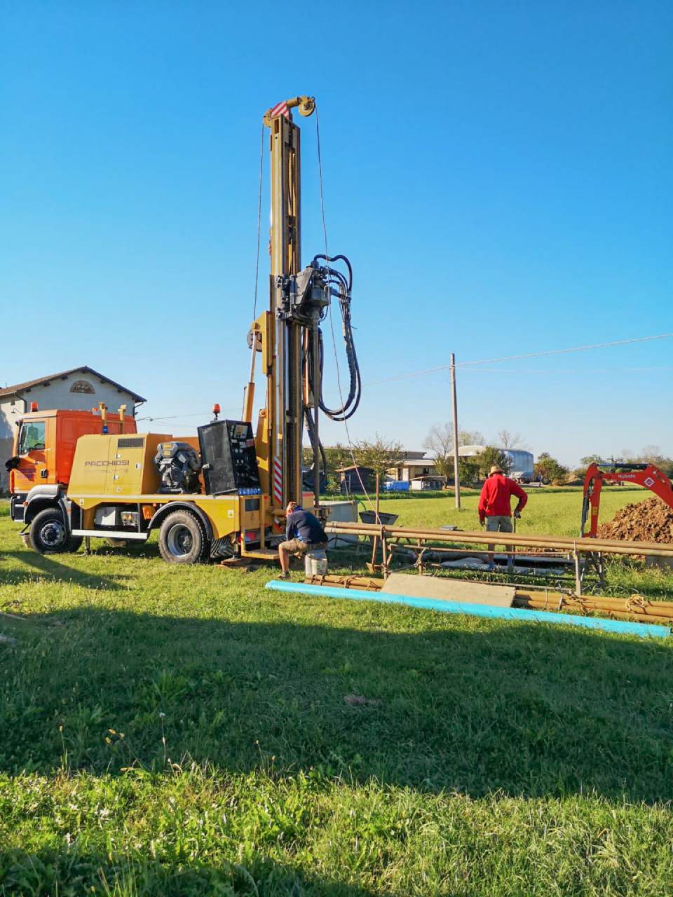 Perforazione di terreno per la costruzione di pozzo d'acqua