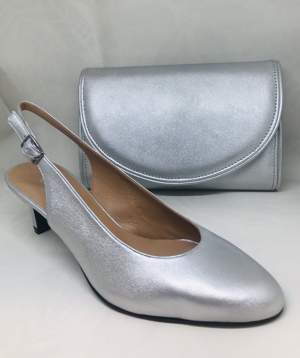 scarpa argentata con tacco