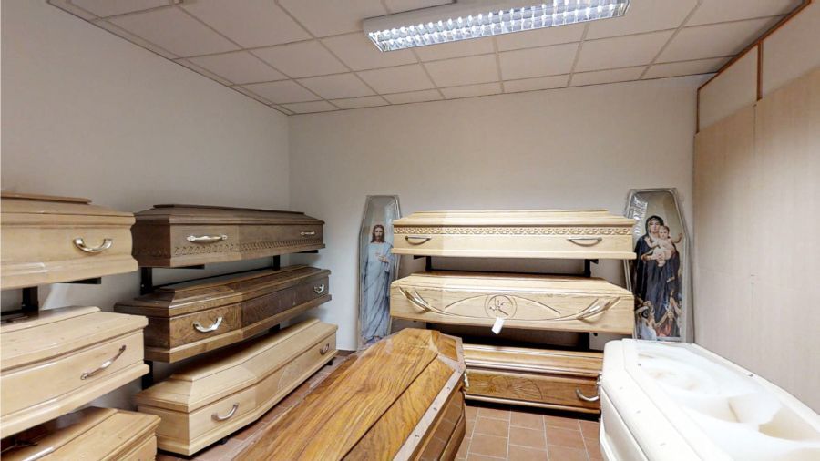 cofani funebri esposti