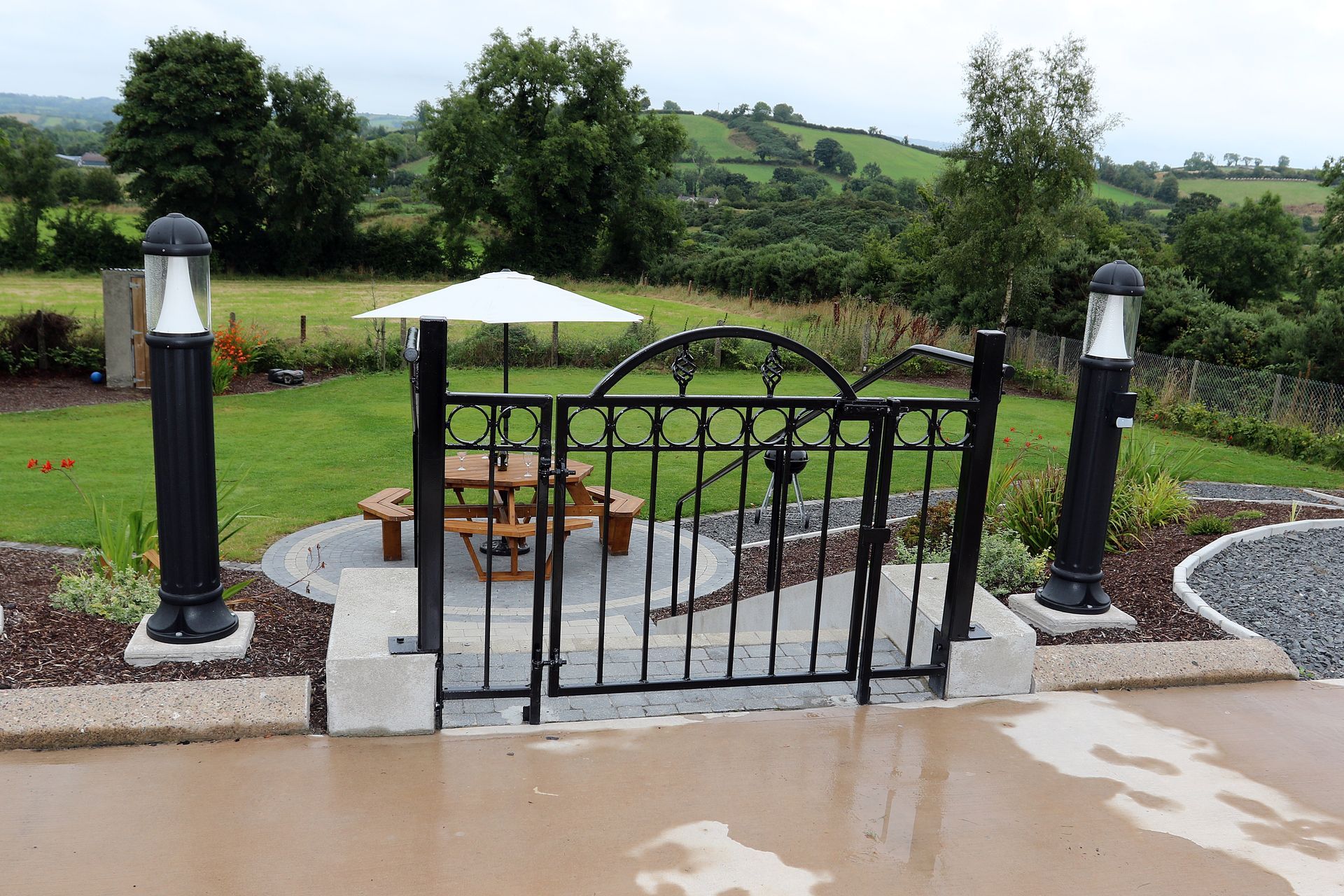 4 Bedroom Holiday Home