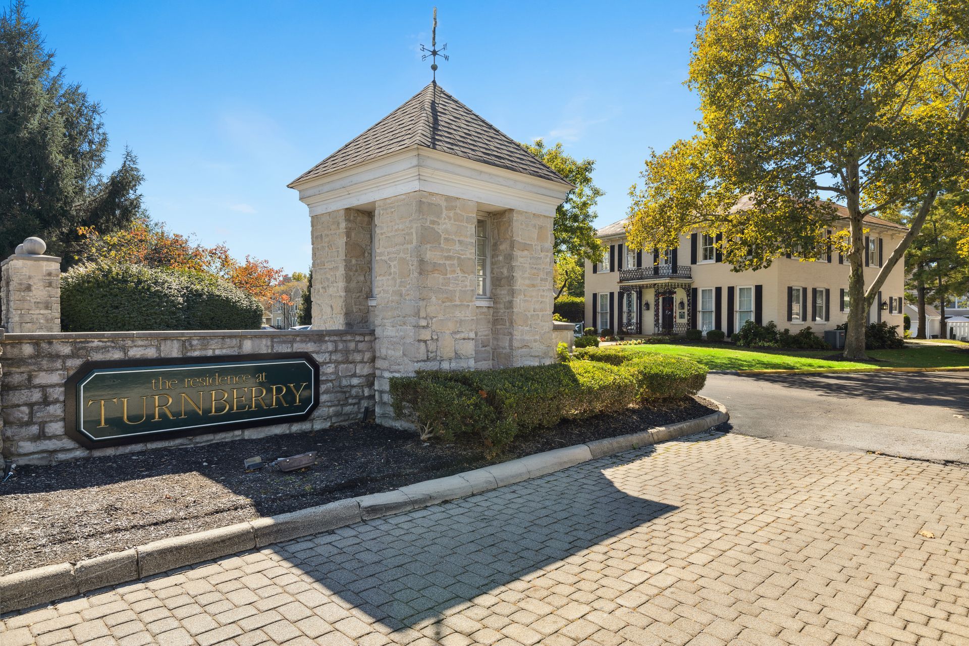 Community sign at The Residence at Turnberry.