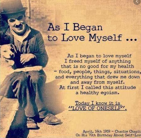 Een foto van Charlie Chaplin met een citaat over liefde voor jezelf Zoveel positiviteit dat je er even stil van wordt

