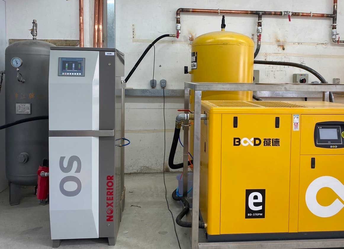 A photo of NOXERIOR oxygen and nitrogen generator installed onsite.