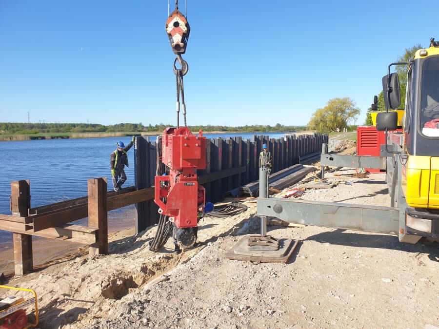 aLielupes krasta nostiprinājumu un cieto laukumu segumu izbūve 3