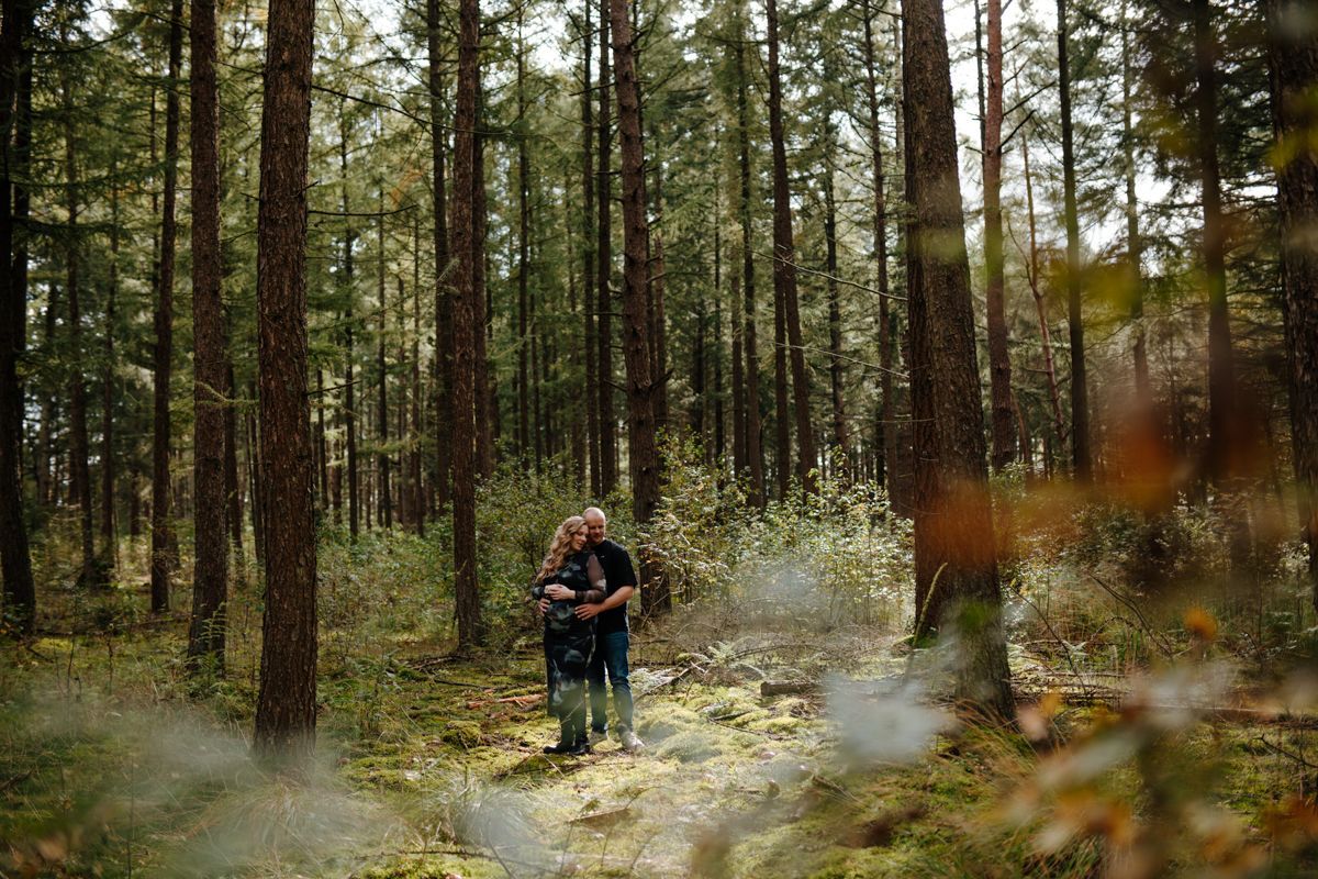 Zwangerschapsshoot in de bossen