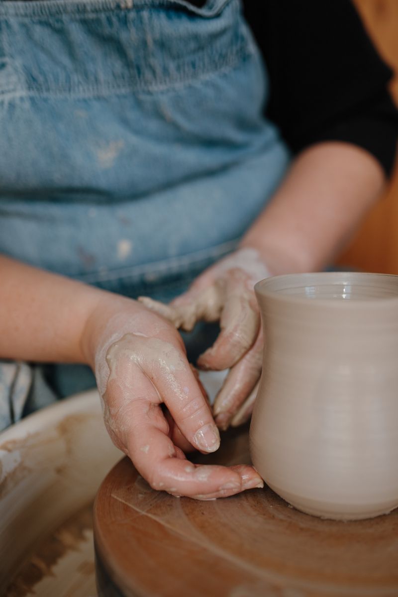 Fotoshoot van pottenbakker - een ochtend bij pottenbakker Naomi
