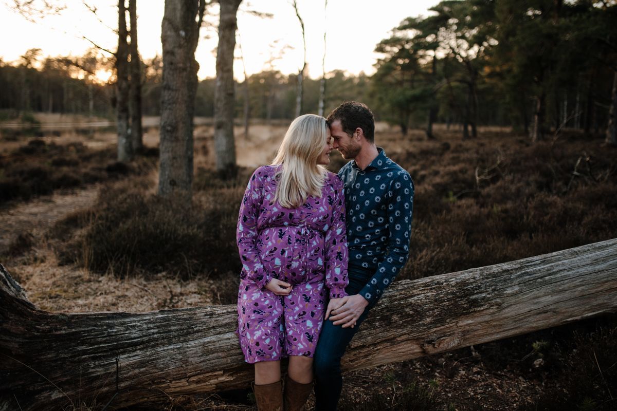 Zwangerschaps fotoshoot in de natuur