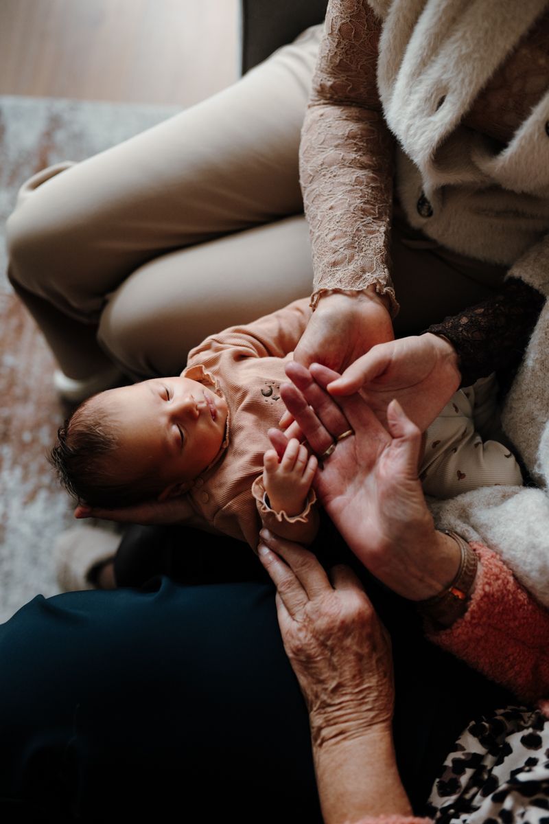 Newbornshoot en vier generatie foto’s