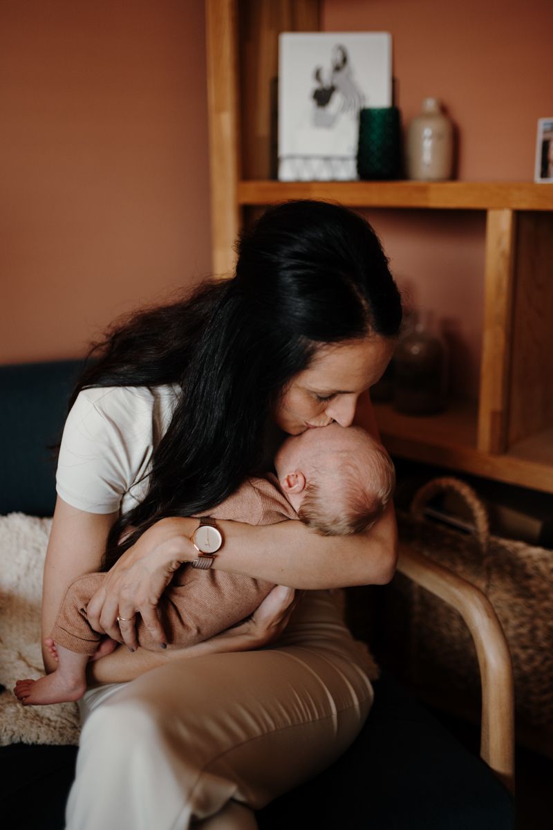 Newbornfoto met mama