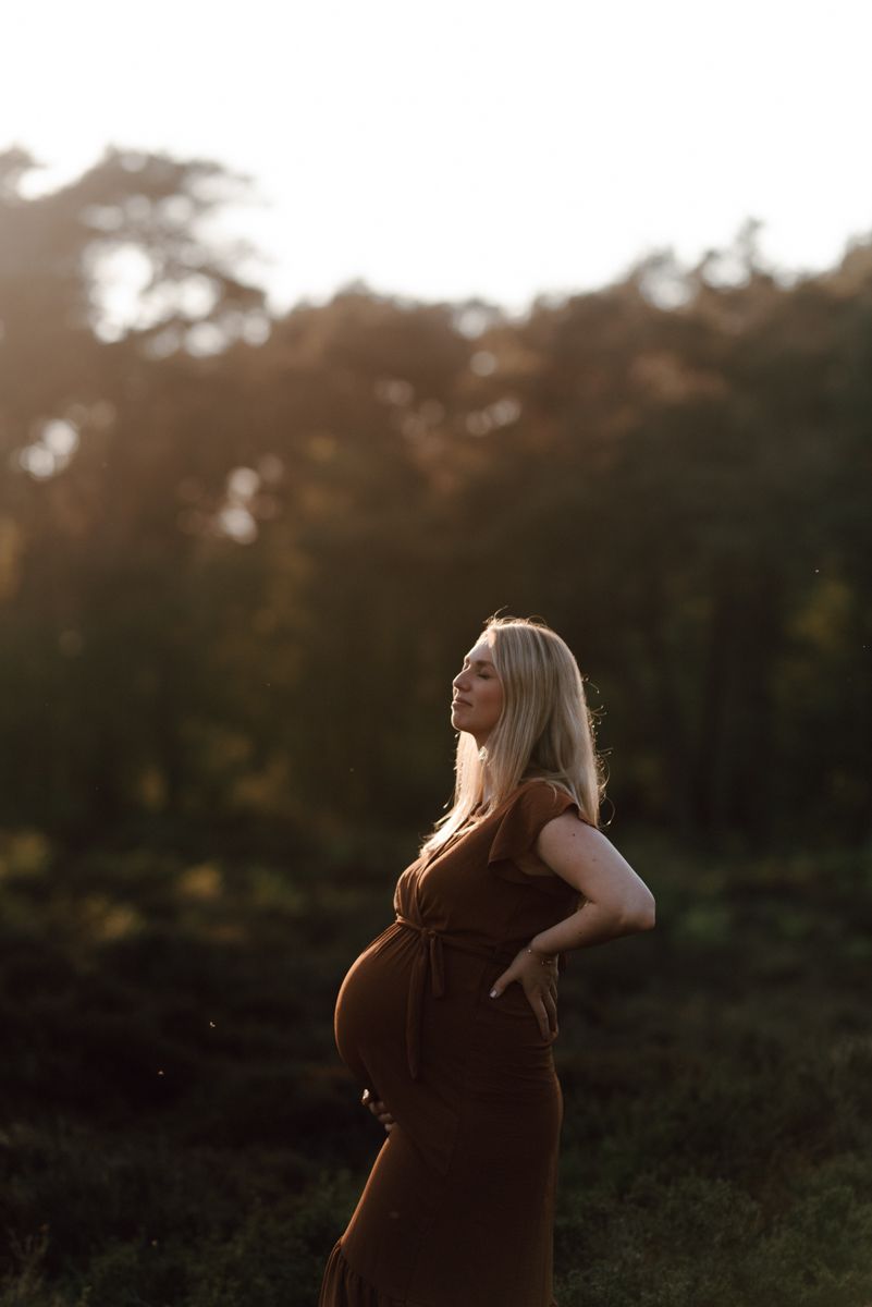 Zwangerschapsshoot Groningen, Friesland en Drenthe – fotograaf in Noord Nederland