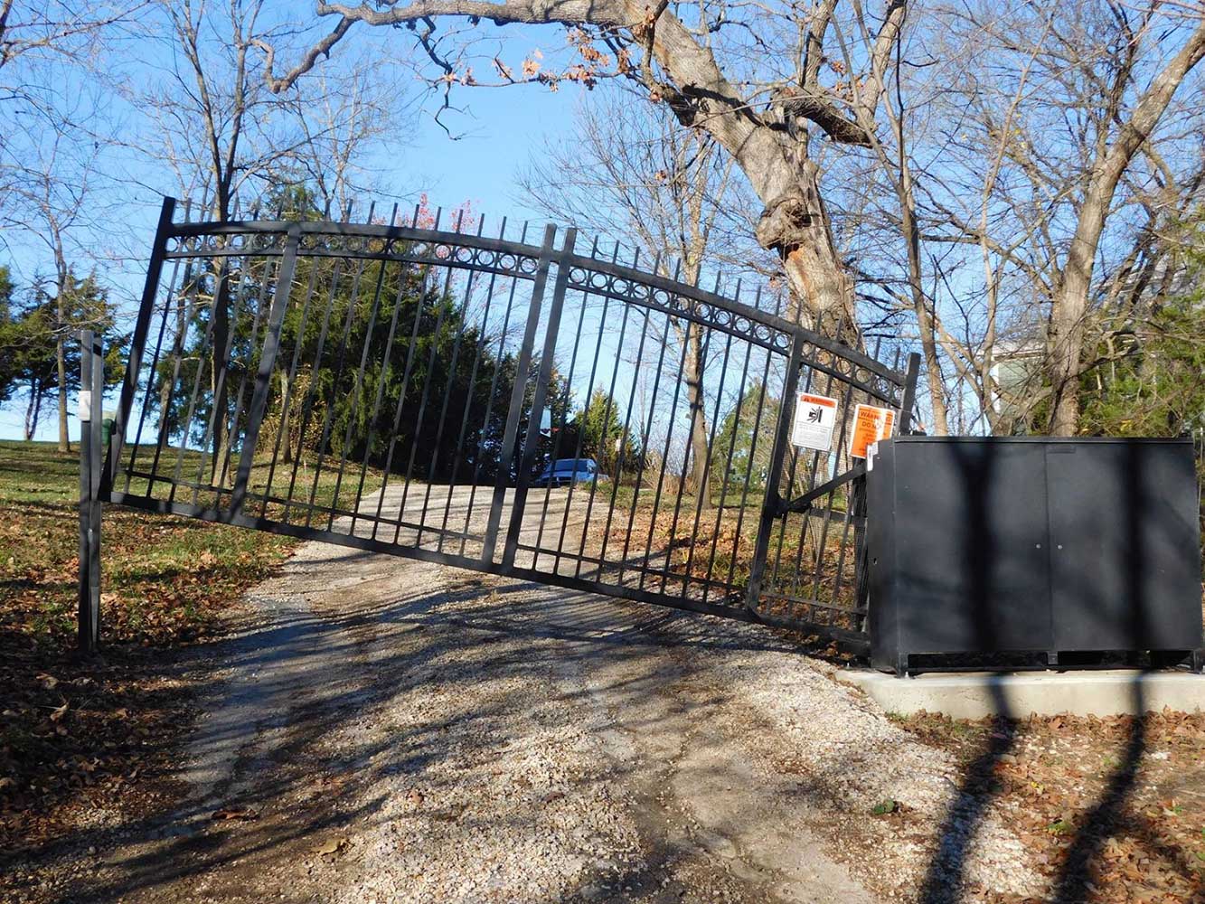 Vertical Pivot Gate — Kansas City, KS — Allied Fence & Security