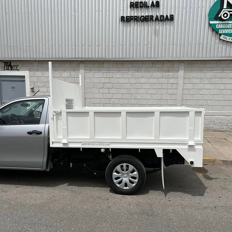 NB Carrocerías, Remolques y Servicios de La Laguna - Fabricación de carrocería tipo materialista