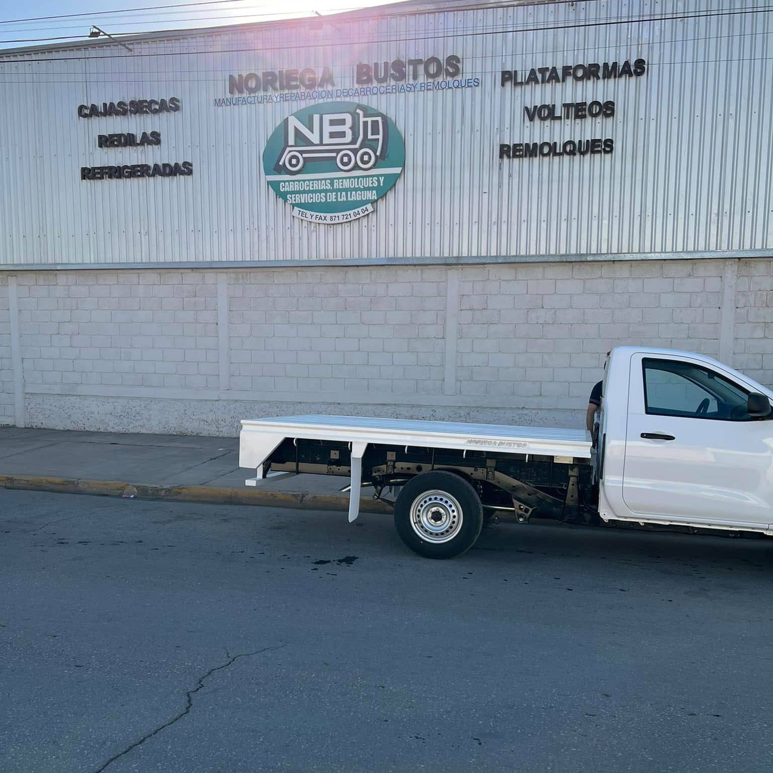 NB Carrocerías, Remolques y Servicios de La Laguna - Plataforma chica