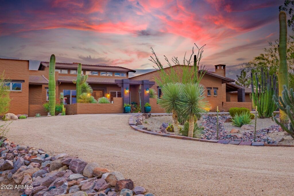 2061 CONDOR ROAD - WICKENBURG