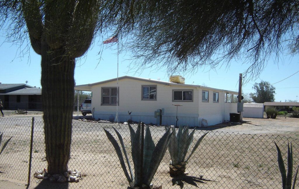 22655 W HENDERSON STREET - CONGRESS