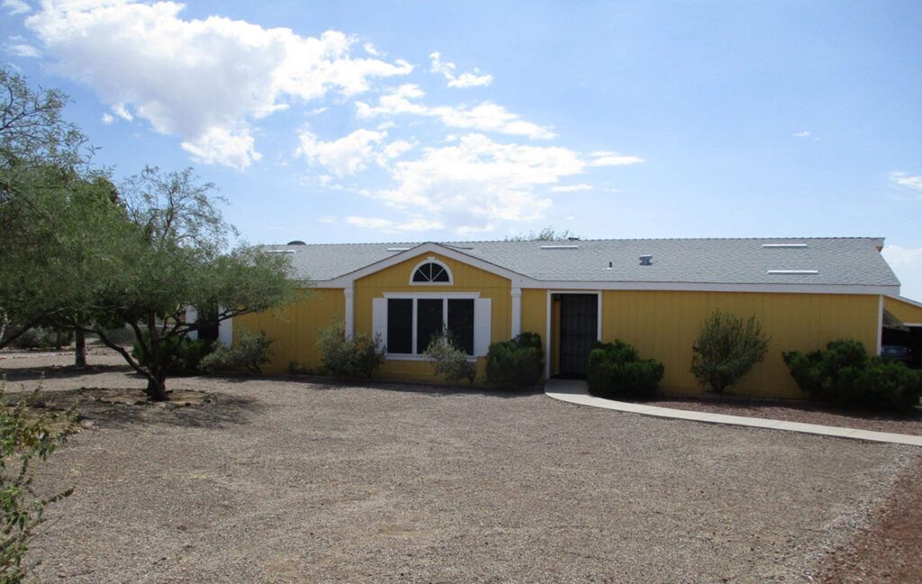 23207 W STAGHORN LANE - CONGRESS