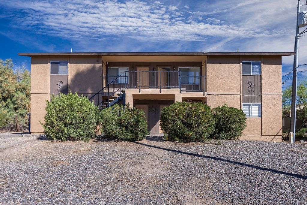 450 PALM DRIVE - WICKENBURG