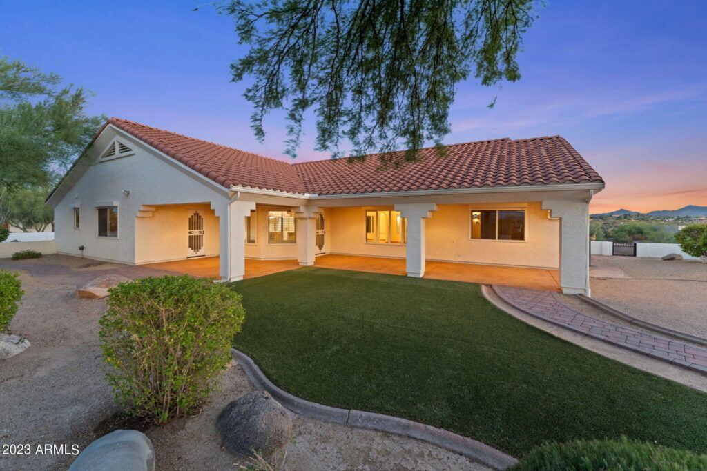 410 STARLIGHT LANE - WICKENBURG