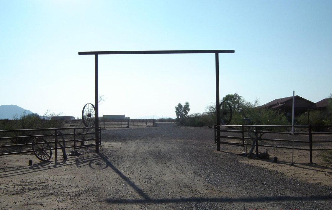 48018 N EAGLE EYE AVENUE - AGUILA