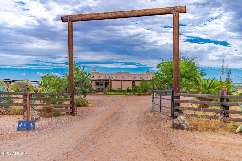 51811 N FOREPAUGH PEAK ROAD - WICKENBURG