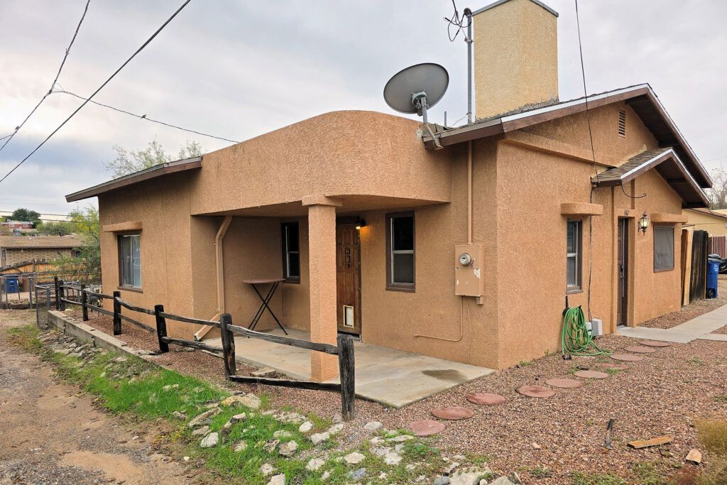 687 WEST NAVAJO STREET - WICKENBURG