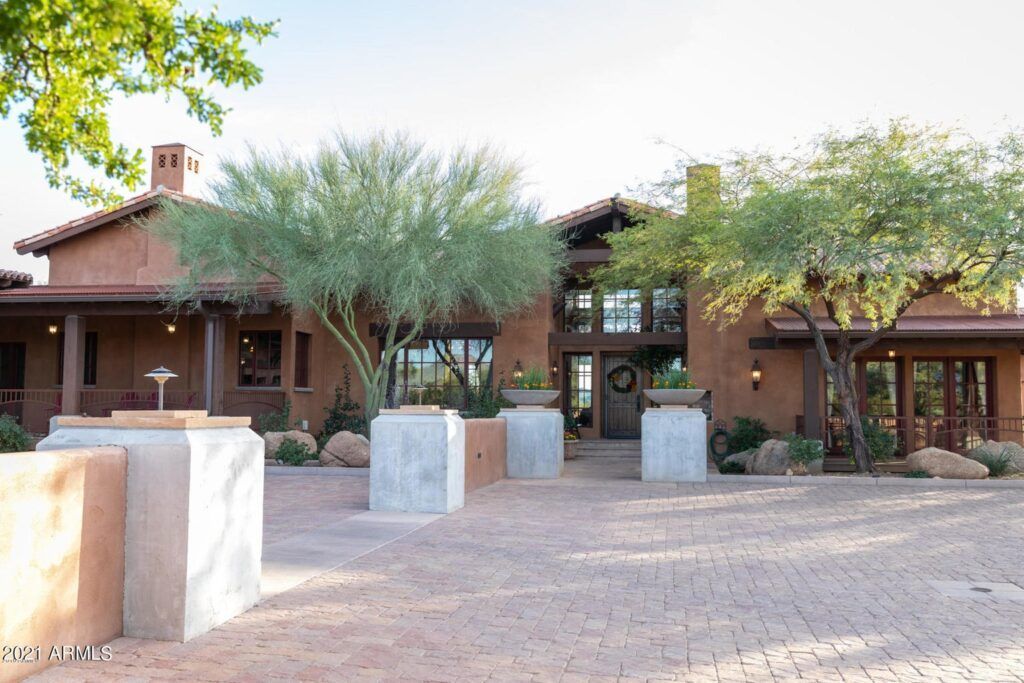 815 W BRIDLE PATH - WICKENBURG