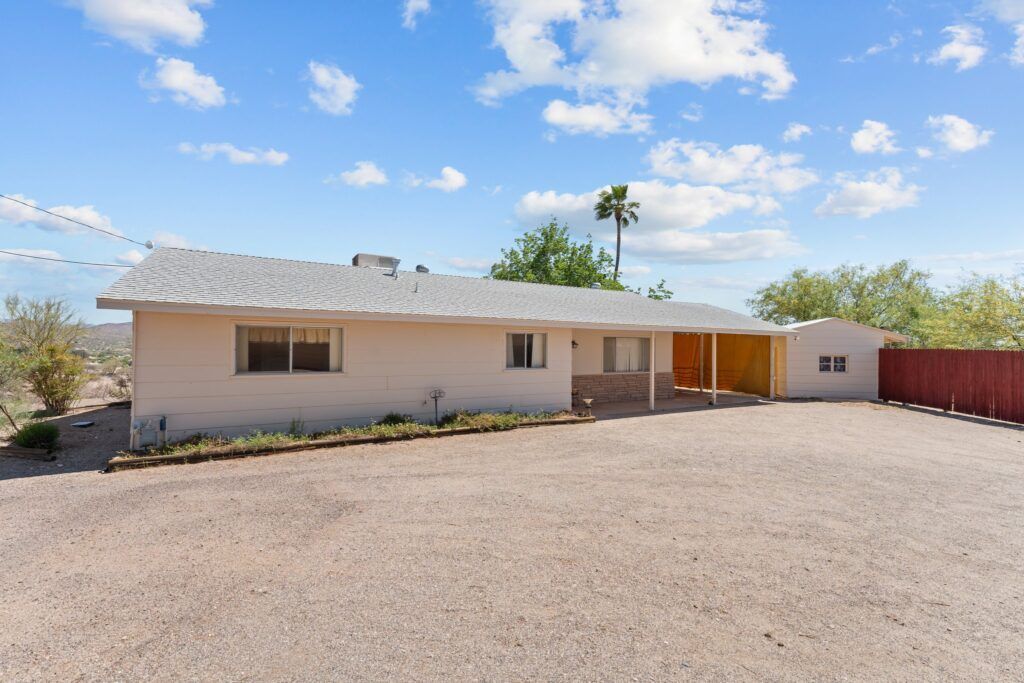 637 CHAPARRAL ROAD - WICKENBURG