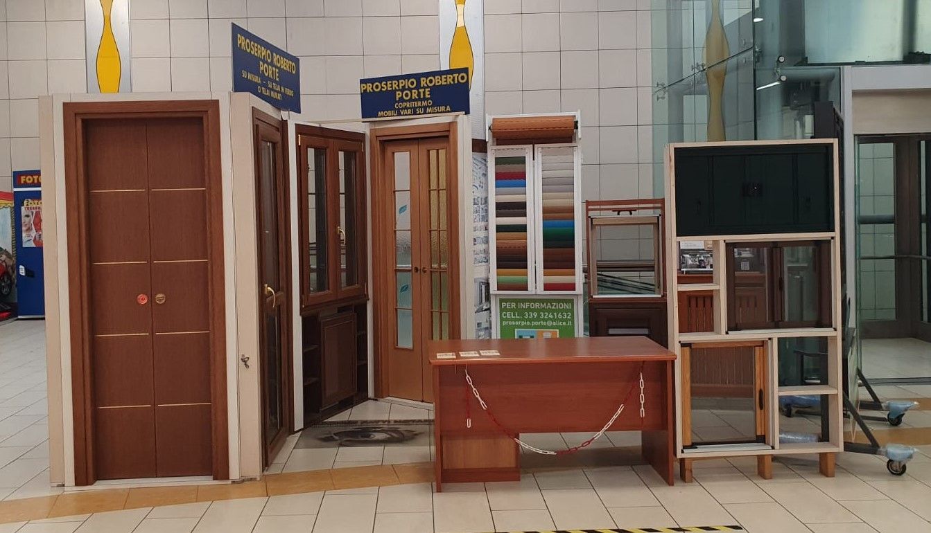 Porte, serramenti, tapparelle, persiane, inferriate e cancelli a Cormano