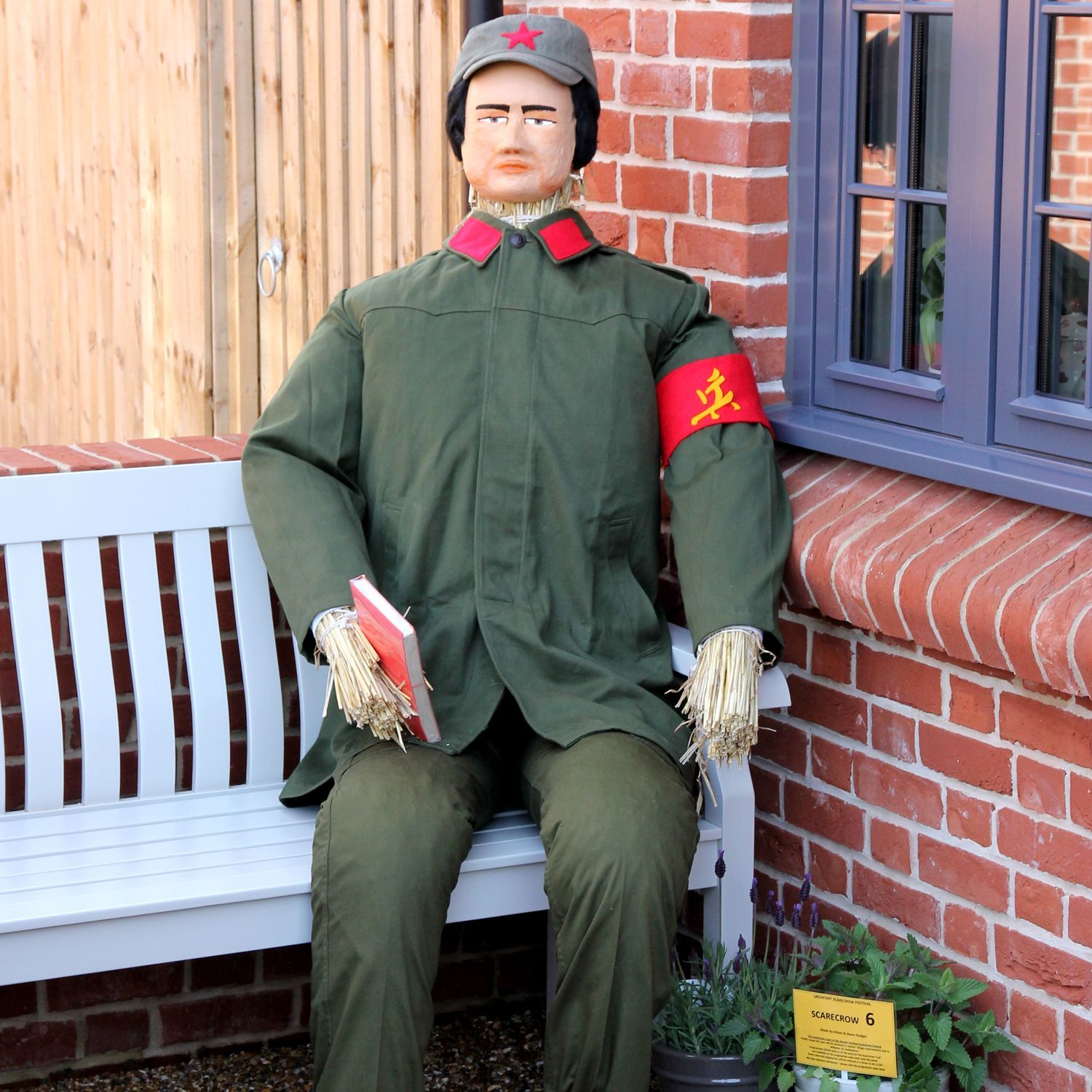 MAO ZEDONG SCARECROW