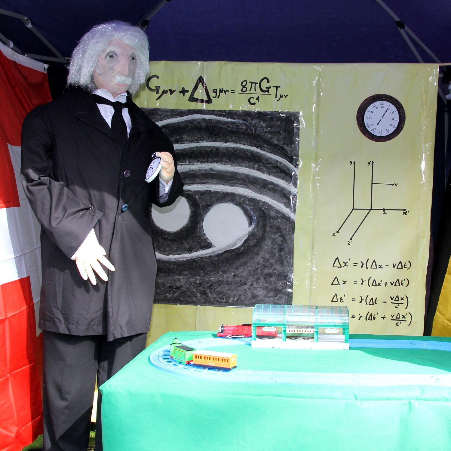 ALBERT EINSTEIN SCARECROW