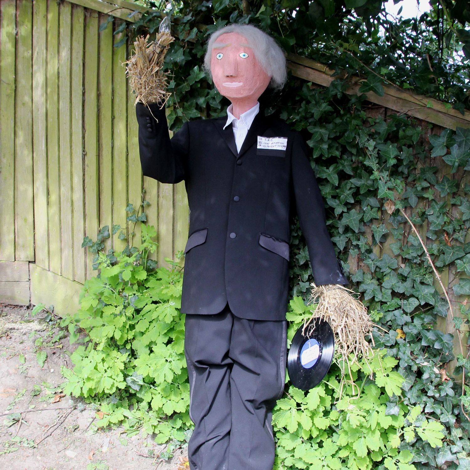 THOMAS EDISON SCARECROW