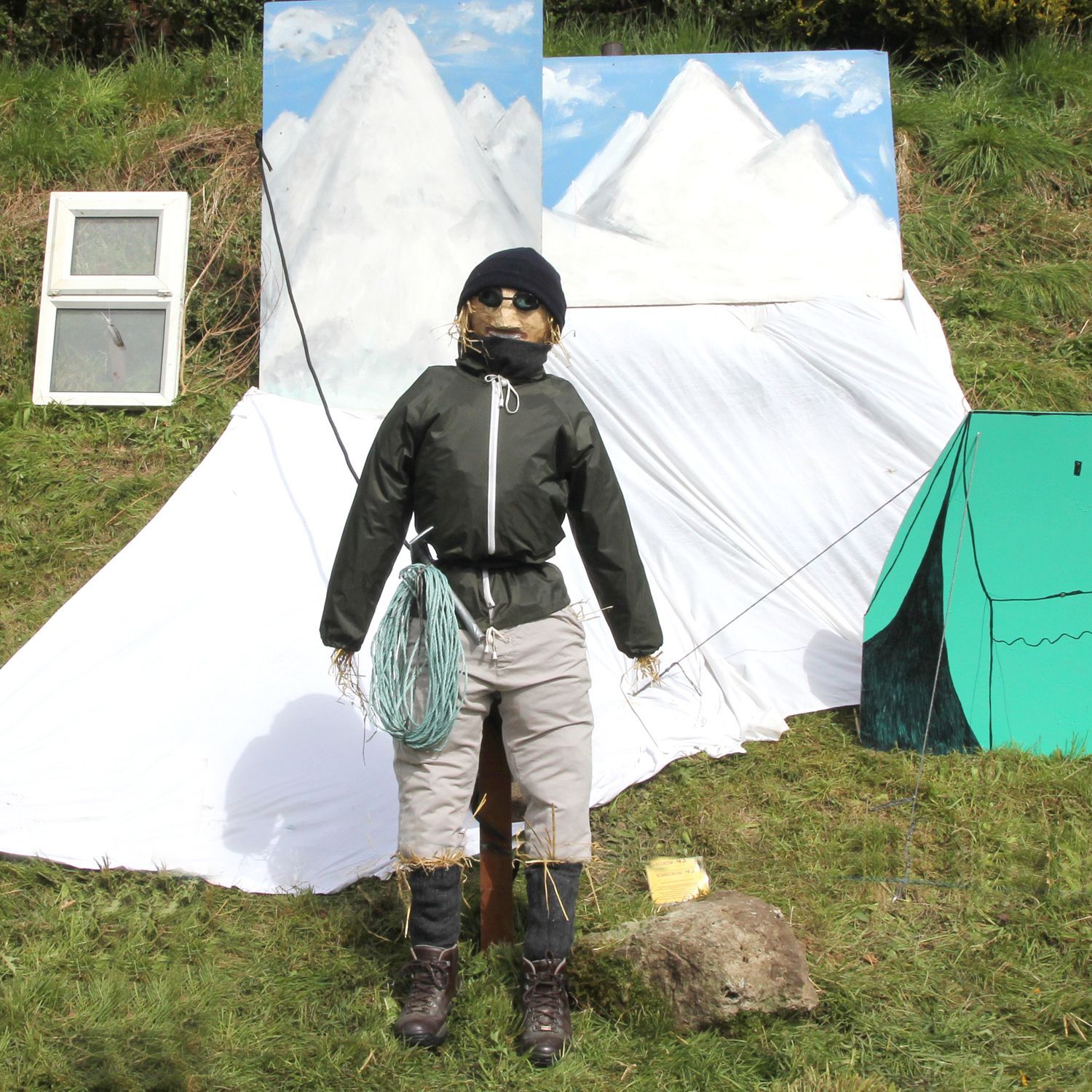 SHERPA TENZING NORGAY SCARECROW