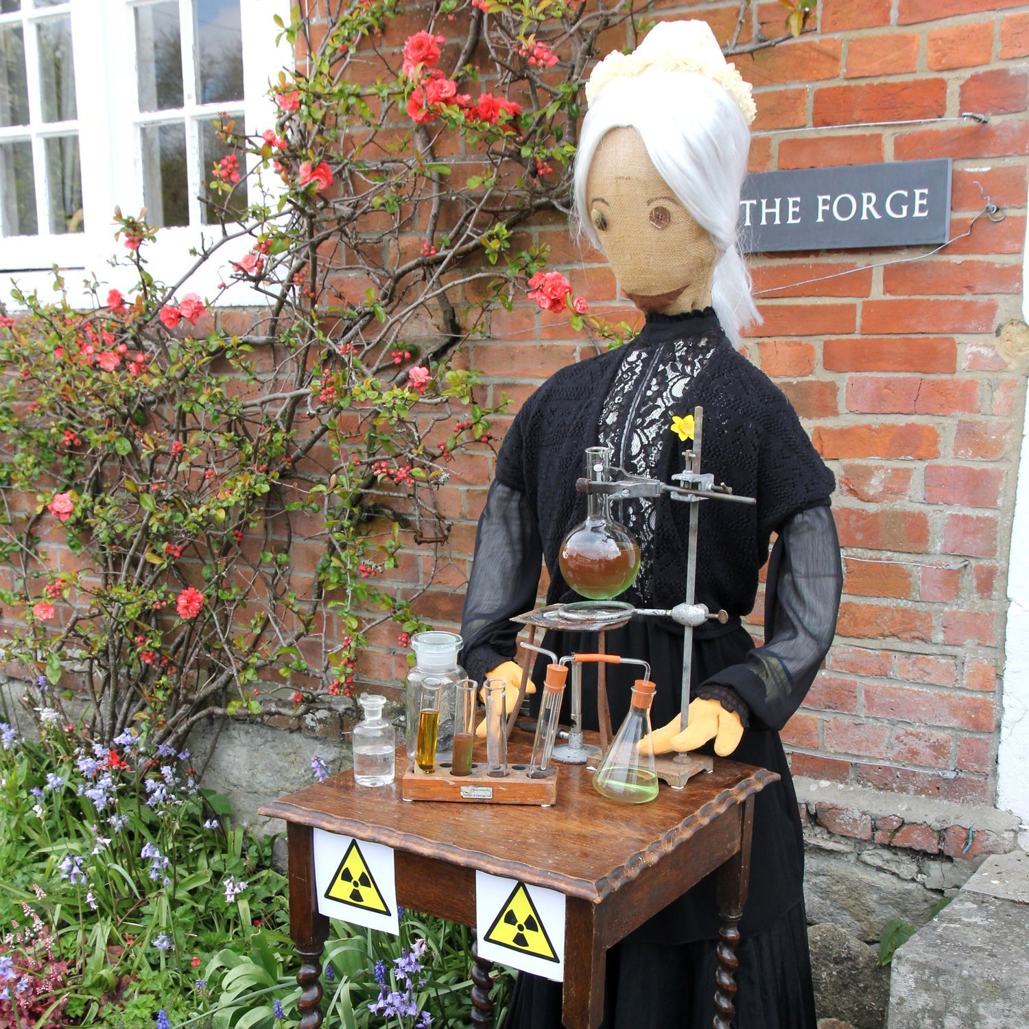 MARIE CURIE SCARECROW