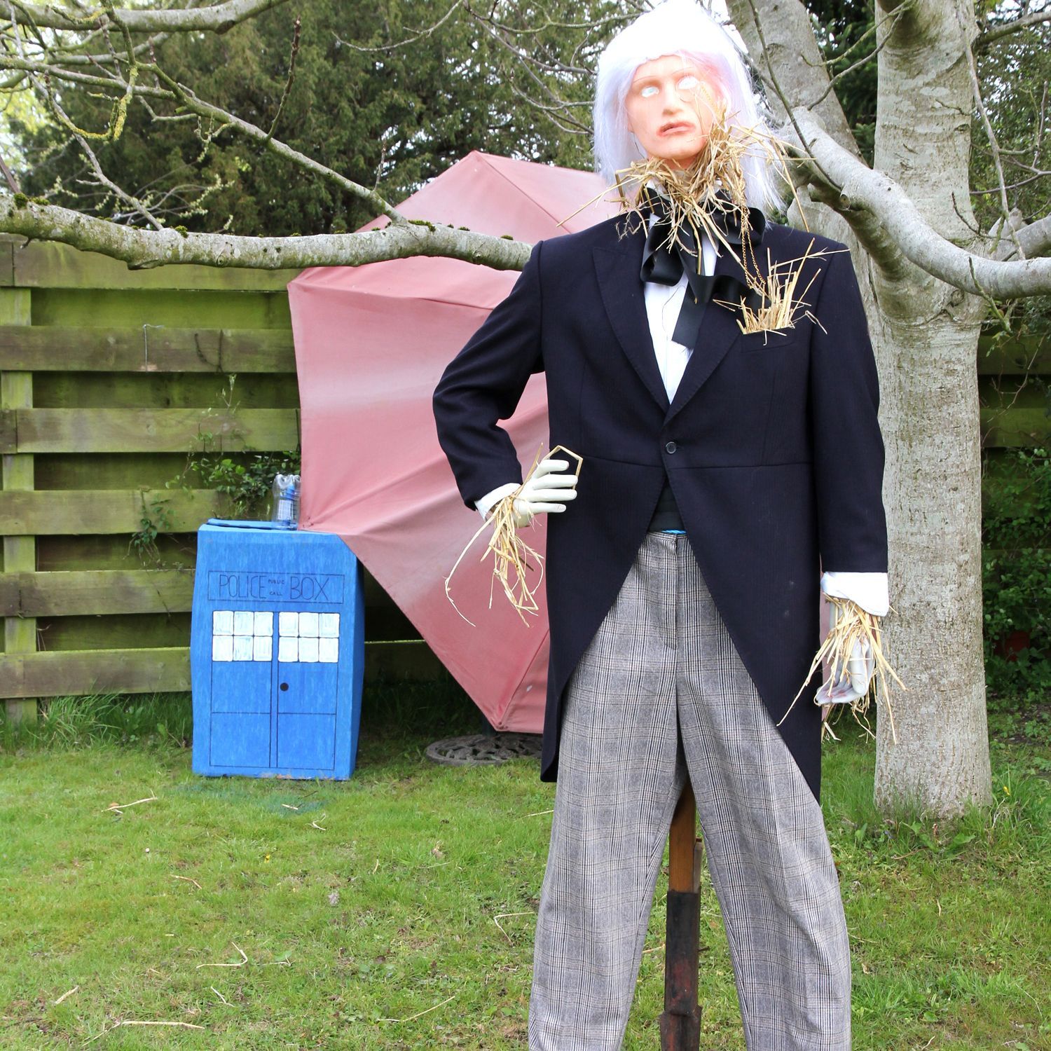 WILLIAM HARTNELL SCARECROW