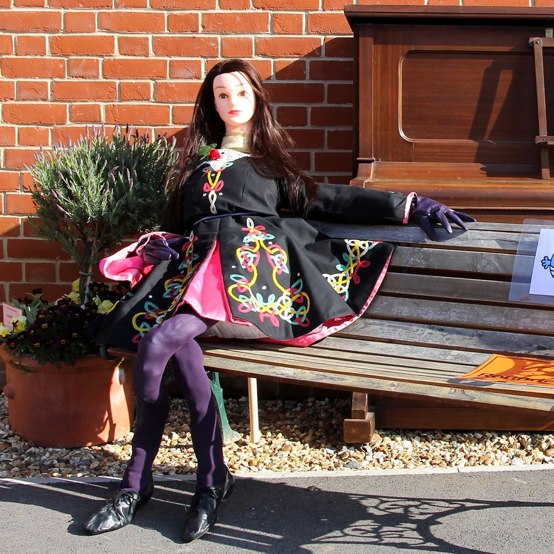 SCARECROW RIVER DANCE