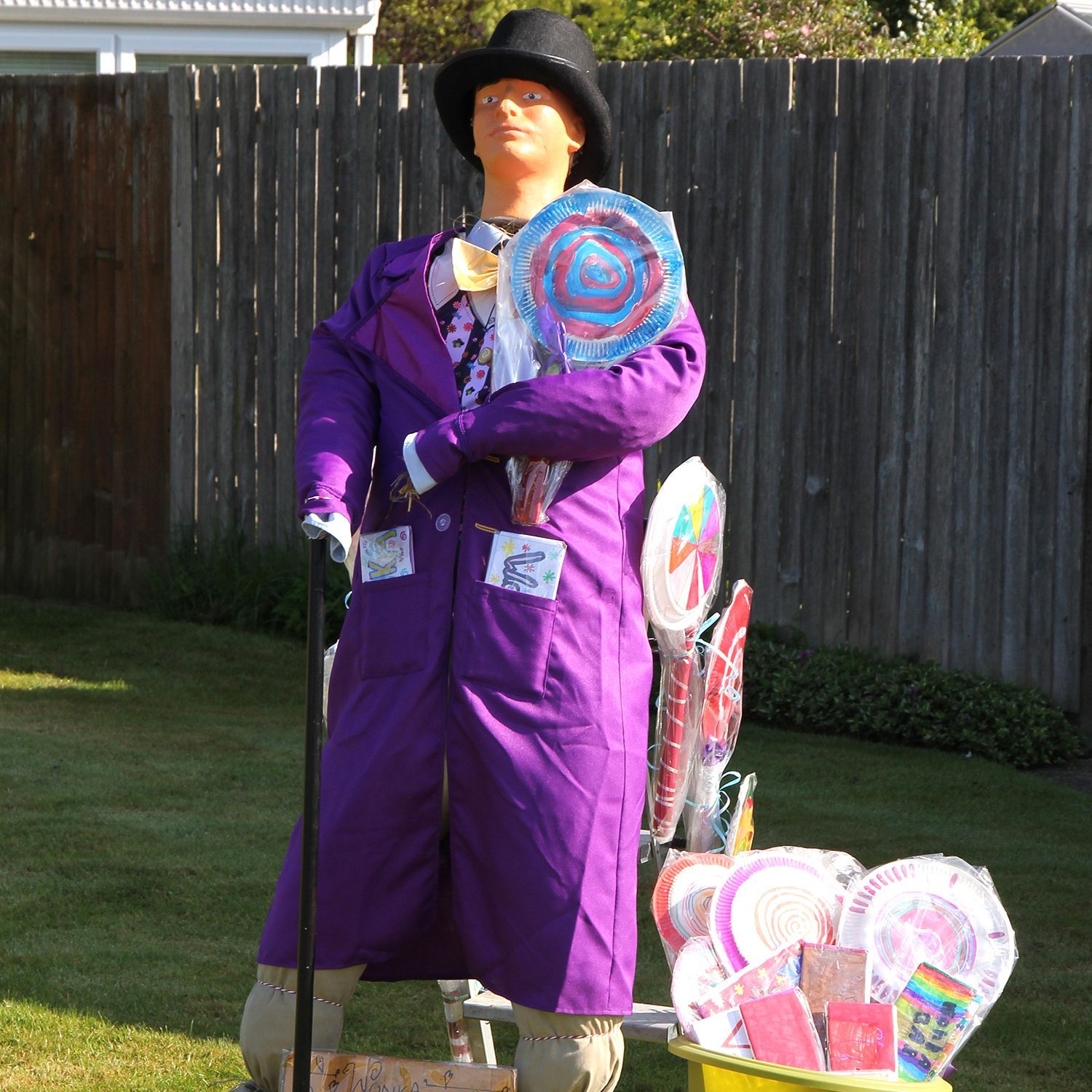 SCARECROW CHARLIE AND THE CHOCOLATE FACTORY