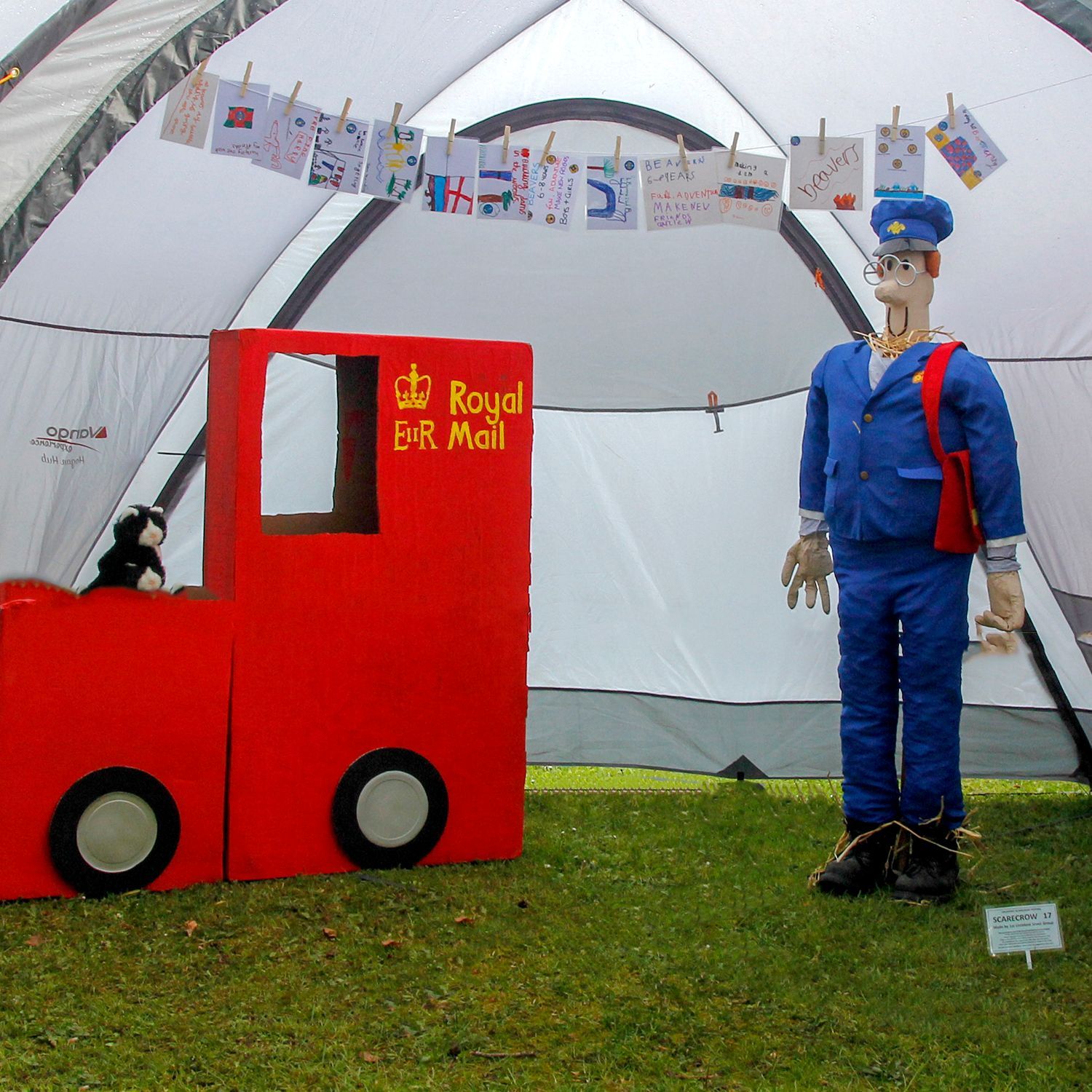 SCARECROW POSTMAN PAT